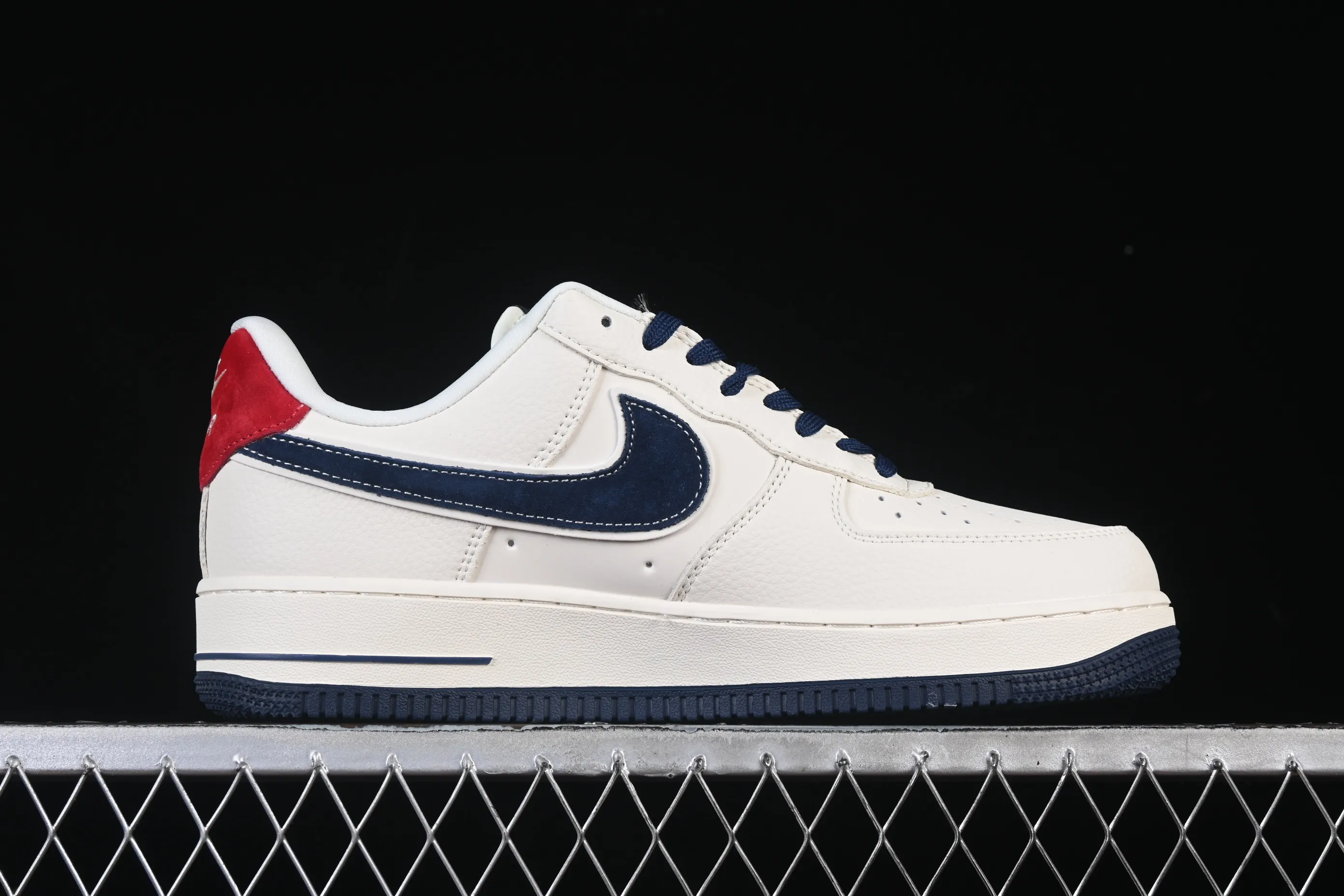 All Categories Nk Air Force 1 Air Force Series Nk Air Force 1 Low Air Force Low Nike Air Force 1'07 Low Blue Red Beige Blue Red Pig Eight Leather Air Force One Low Casual Shoes DD1982-326